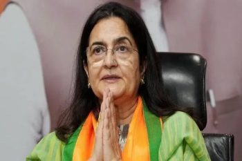 Kiran Chaudhary fainted and fell down in Hisar during the Tiranga Yatra