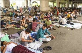 Teachers who have become unemployed are now trying to meet PM Modi