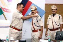 Shri Anurag Gupta, Director General and Inspector General of Police honoured the newly promoted Deputy Superintendent of Police by putting a badge on them