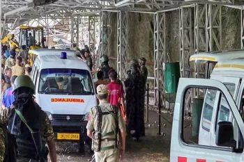 30 people have died so far in Vaishno Devi landslide, the number may increase;Jammu's rail-road connectivity with the country is broken