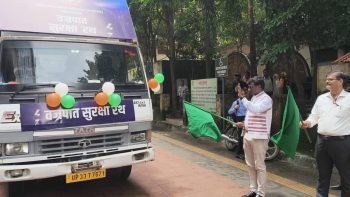 DC Ranchi Shri Manjunath Bhajantri flagged off the awareness chariot of Mitigation Project for Lightning Safety (MPLS) Awareness Programme