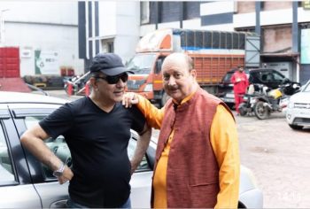 The shooting of director Siddharth Nagar's TV series 'Pratibaddha' continues at a brisk pace...!