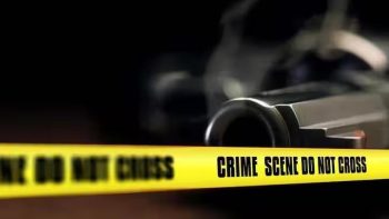 An encounter took place between police and criminals in Delhi, resulting in four criminals being injured by gunfire.