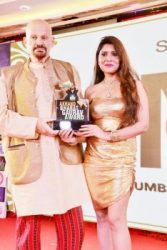 Beauty icon Vaishali Bhaurzar receives the 'Akhand Bharat Gaurav Award'