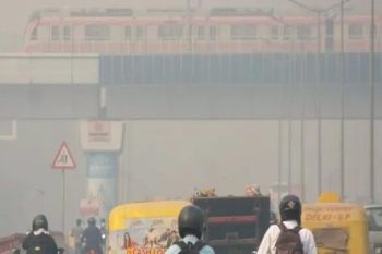 Delhi turns into a gas chamber, pollution levels reach emergency levels in many areas;AQI 430 in Anand Vihar