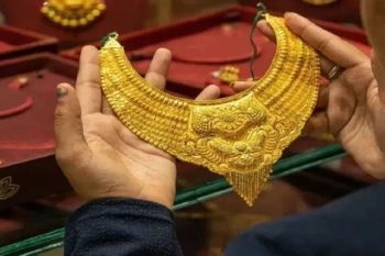 Gold breaks all records, crosses Rs 1.30 lakh for the first time;silver also shines
