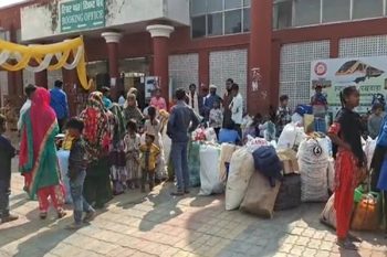 Migrants throng Punjab railway stations, dissatisfied with facilities