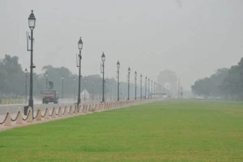 The cold wave intensifies in NCR, and smog and fog are also expected.