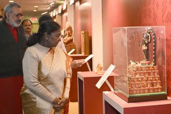 President presents National Handicrafts Awards for the years 2023 and 2024