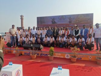 The 'Rishi Agastya Vehicle Campaign', which embodies the Kashi-Tamil cultural bridge, arrived in Kashi and received a grand welcome at Namo Ghat.