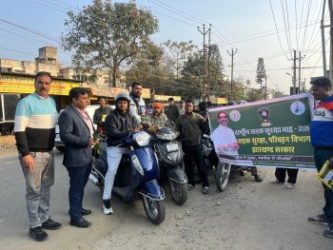 Drivers were made aware of traffic by giving them roses.