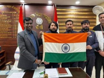 The Dangers Adventures Sports Longest World Tour team, undertaking a journey on foot, paid a courtesy visit to Ranchi DC Mr. Manjunath Bhajantri.