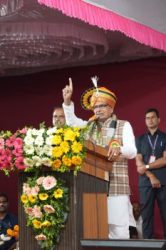 Union Agriculture Minister Shivraj Singh Chouhan interacted with farmers in Maharashtra on the last day of the year and will hold a direct dialogue with villagers on the first day of the new year.
