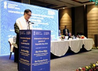 Union Minister for Minority Affairs, Shri Kiren Rijiju, welcomed the beneficiaries from across the country who had come to participate in the 77th Republic Day celebrations.