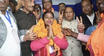 Roshni Khalkho became the mayor of Ranchi, Banna Gupta's wife won the election in Mango.
