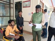 Surprise inspection of various offices located in the Collectorate after the Holi holiday