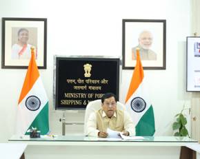 Union Minister Sarbananda Sonowal interacted with the courageous crew of the Indian-flagged LPG carriers ‘Shivalik’ and ‘Nanda Devi’.