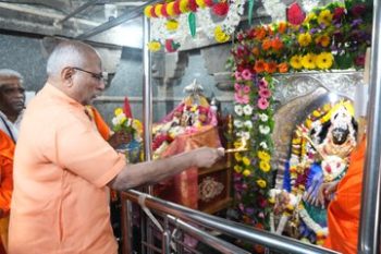 Vice President attended the inauguration of Rajagopuram, Kalasharohana and Mahakumbhabhishekam ceremonies at Sri Veerabhadreshwara Temple at Yadur, Belagavi as the Chief Guest