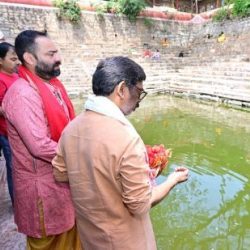 On the final day of campaigning for the Assam Assembly elections, Hemant Soren offered prayers at the Kamakhya Temple.