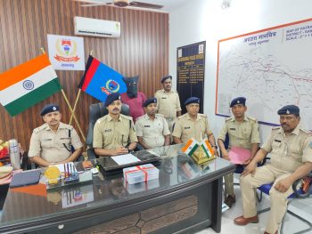 Ramgarh police arrested an active member of Rahul Dubey gang from Patratu area.