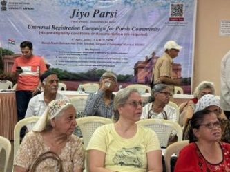 There was enthusiastic participation from the public in the Universal Parsi Registration Campaign in Mumbai.