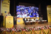 Union Minister Shri Nitin Gadkari called for the adoption of alternative fuels and innovative technologies in the construction sector.