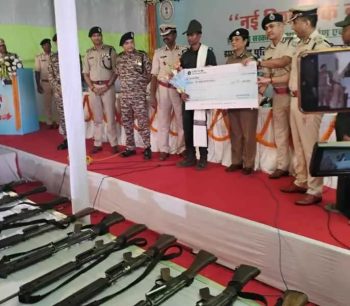 27 Naxals surrendered before Jharkhand Police and CRPF officials, along with a large cache of weapons.