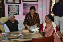 76th Foundation Day of IFWJ Blankets distributed among the elderly at an old-age home; journalists set an example of service.