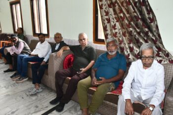 76th Foundation Day of IFWJ Blankets distributed among the elderly at an old-age home; journalists set an example of service.