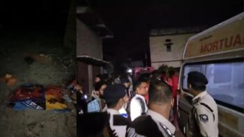 A-massive-explosion-occurred-in-a-house-filled-with-firecrackers-in-Alampur-Siwan-killing-five-people